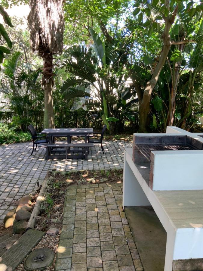 702 Oyster Schelles Appartement Durban Buitenkant foto