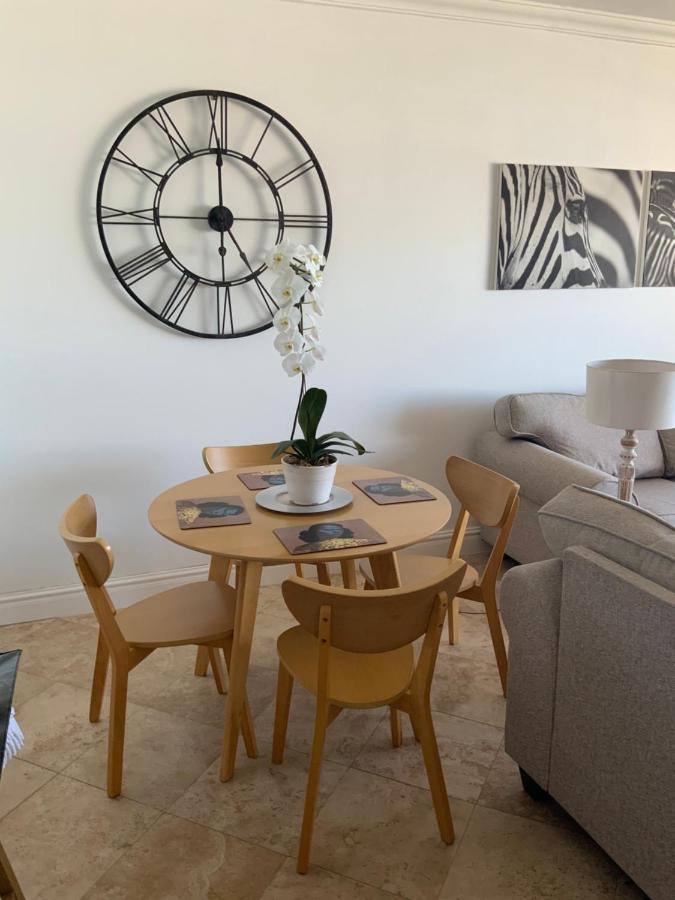 702 Oyster Schelles Appartement Durban Buitenkant foto